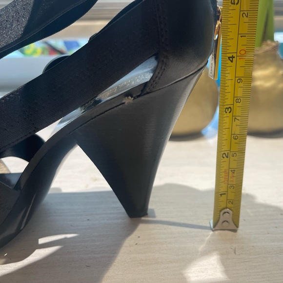 MICHAEL Kors leather strap heel sandals - Picture 10 of 10
